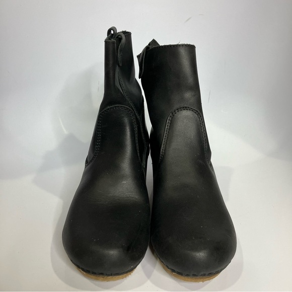 Sanita Juna wooden heel clog boots black leather size 10 pull on boots - Picture 3 of 8